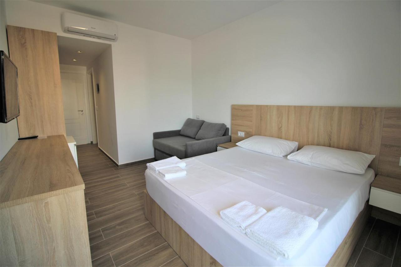 Hotel Ksamili Exteriör bild